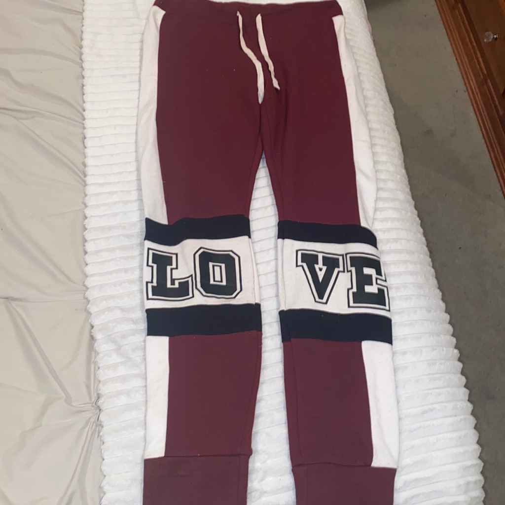 Love Sweatpants